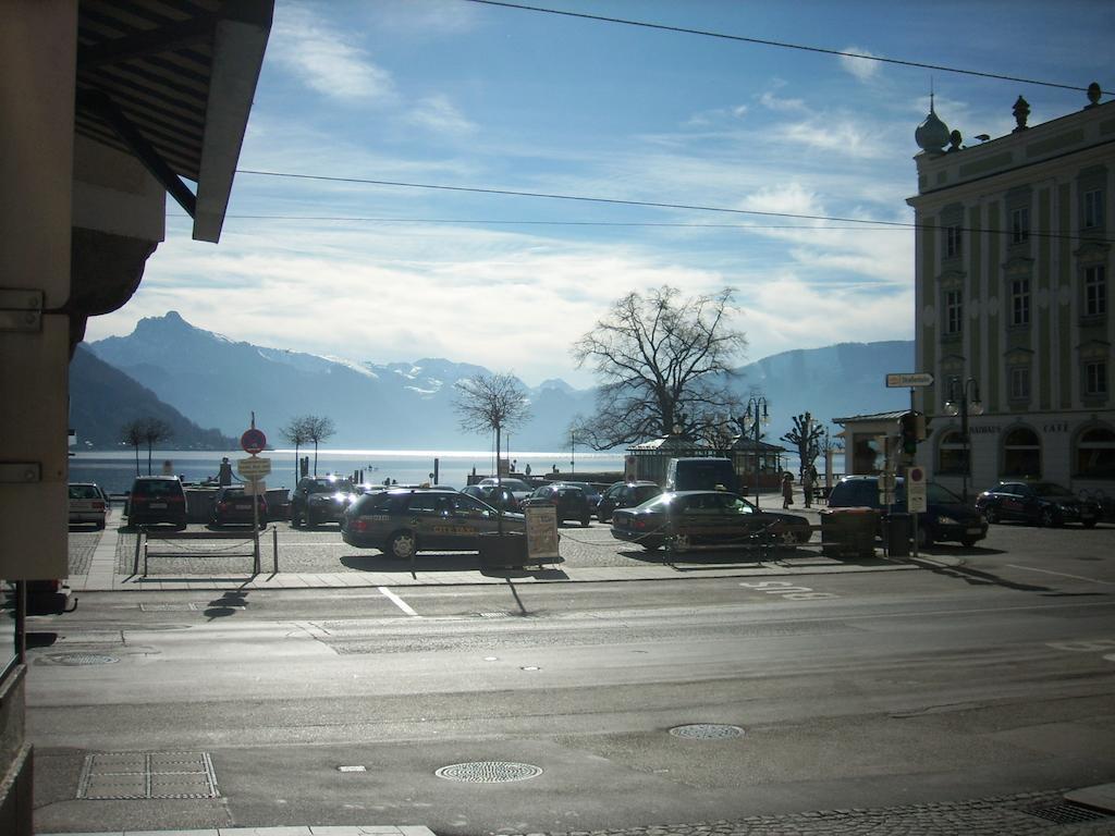 Garconniere Im Ehemaligen Hotel Austria Gmunden Exteriör bild