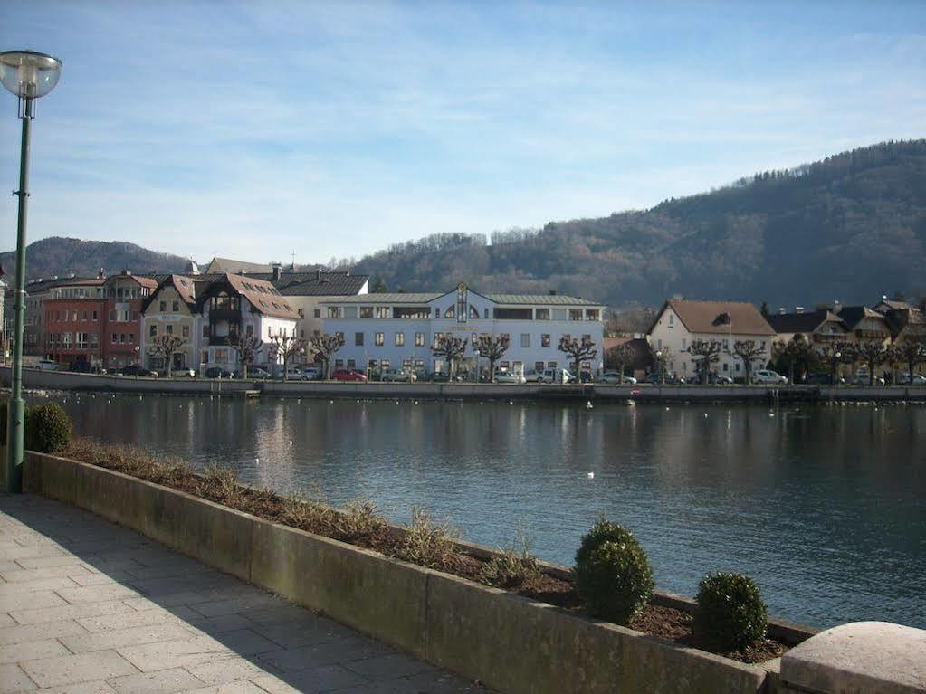 Garconniere Im Ehemaligen Hotel Austria Gmunden Exteriör bild
